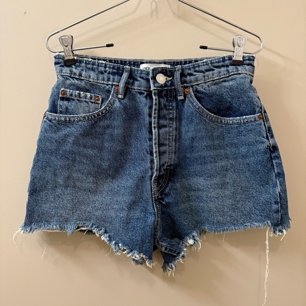 Zara high waisted dark wash denim shorts size 4 summer vacation beach